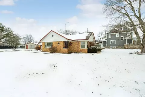 400 W Main St, Capron, IL 61012 photo 2