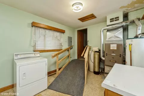 400 W Main St, Capron, IL 61012 photo 18