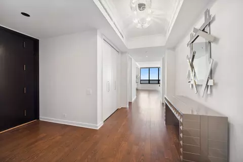 180 E Pearson St #5701, Chicago, IL 60611 photo 4