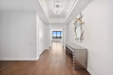 180 E Pearson St #5701, Chicago, IL 60611 photo 3