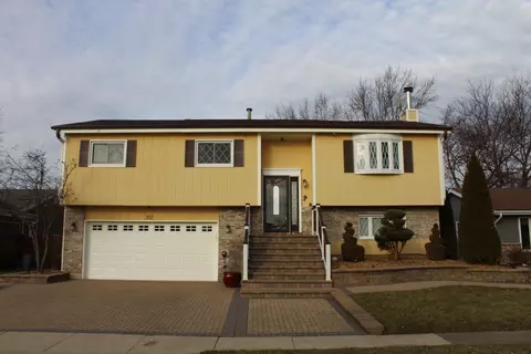 362 Hillcrest Ave, Hampshire, IL 60140