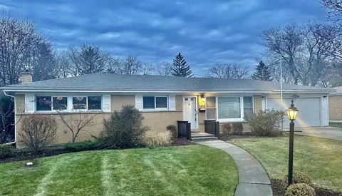 243 Flora Ave, Glenview, IL 60025