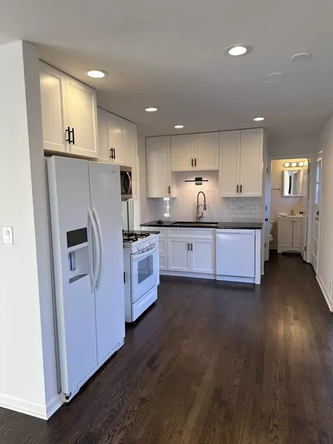 243 Flora Ave, Glenview, IL 60025 photo 4