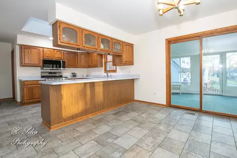 1005 Yuma Trl, Mchenry, IL 60051 photo 4