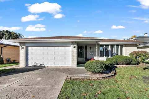 9908 Massasoit Ave, Oak Lawn, IL 60453