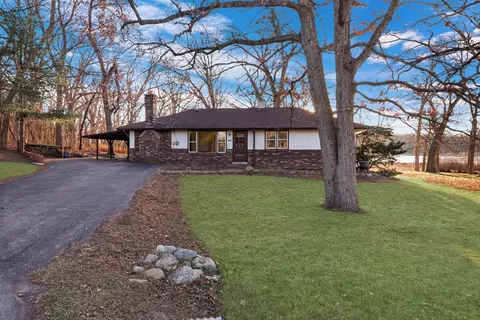 1807 Orchard Ln, Mchenry, IL 60050