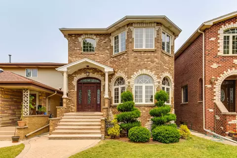 7504 W Ainslie St, Harwood Heights, IL 60706