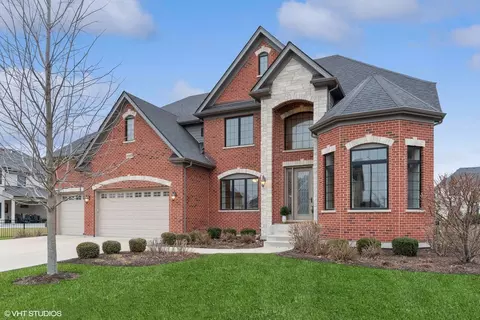 4408 Sassafras Ln, Naperville, IL 60564