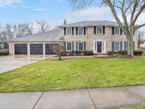 2003 Canterbury Pl, Wheaton, IL 60189 photo 1
