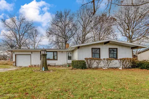 2240 N 15270 E Rd, Momence, IL 60954