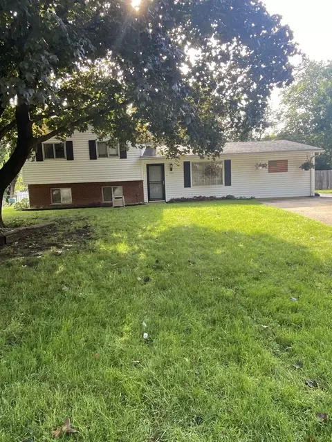 151 Seabury Rd, Bolingbrook, IL 60440