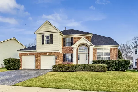 18235 W Old Pine Ct, Gurnee, IL 60031