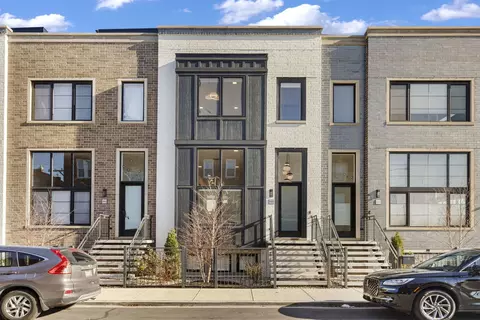 3855 S Calumet Ave, Chicago, IL 60653