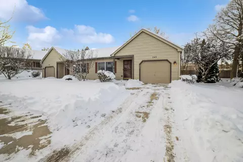 745 Alice Pl, Elgin, IL 60123 photo 2