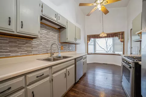 745 Alice Pl, Elgin, IL 60123 photo 7
