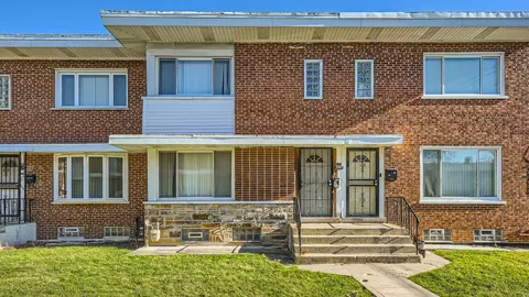 5091 W Gladys Ave #D, Chicago, IL 60644