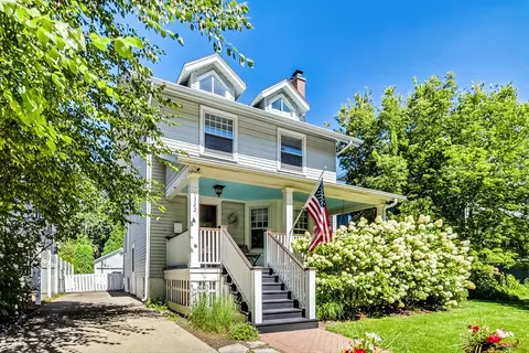1322 Central Ave, Wilmette, IL 60091