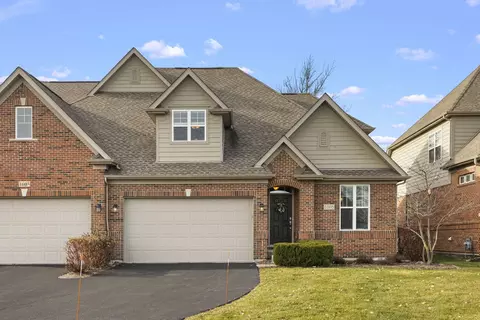 1605 Castle Lawn Ct, Naperville, IL 60565
