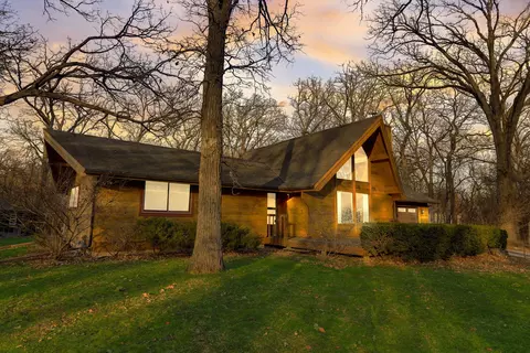 18710 Stevens Rd, Marengo, IL 60152
