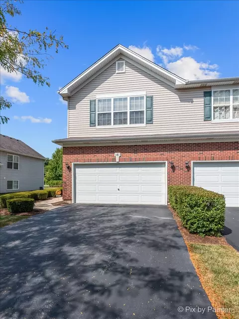 141 Concord Dr, Oswego, IL 60543