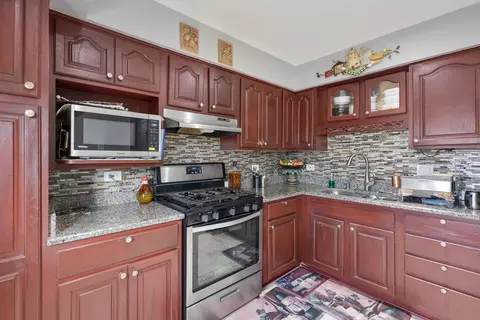 9 E Judith Ann Dr, Mount Prospect, IL 60056 photo 6