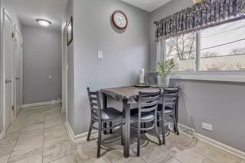 9 E Judith Ann Dr, Mount Prospect, IL 60056 photo 7