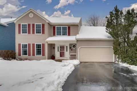 760 Lancaster Ln, Geneva, IL 60134