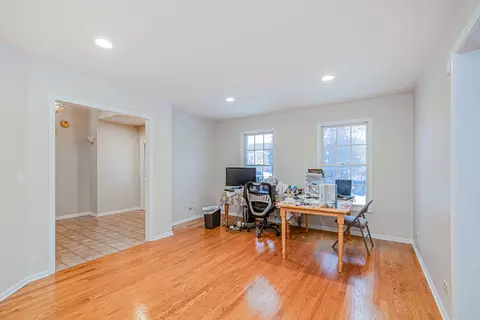 2313 Mohawk Ln, Glenview, IL 60026 photo 4