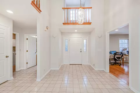 2313 Mohawk Ln, Glenview, IL 60026 photo 2