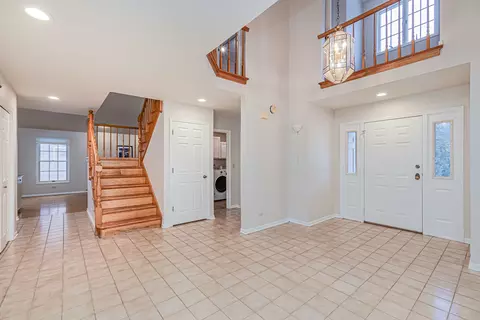 2313 Mohawk Ln, Glenview, IL 60026 photo 3