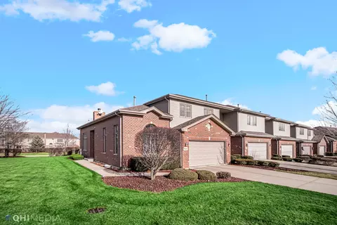9340 Lochwood Pl, Tinley Park, IL 60487