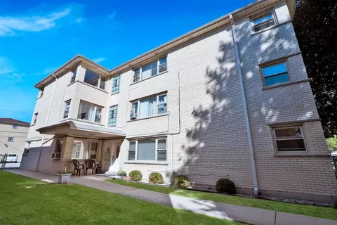 2422 N 77th Ave #2W, Elmwood Park, IL 60707
