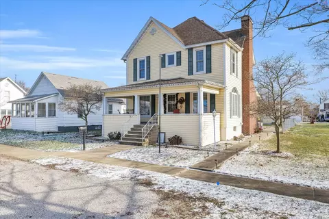 324 S State St, Gibson City, IL 60936
