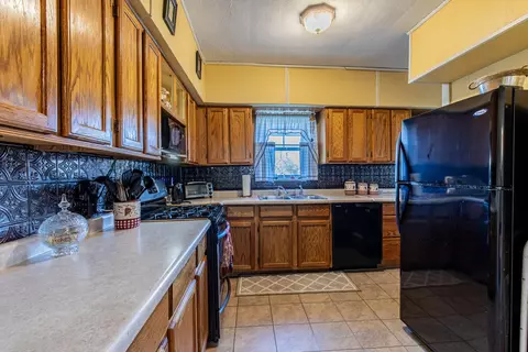 330 E Atkinson St, Sheffield, IL 61361 photo 8