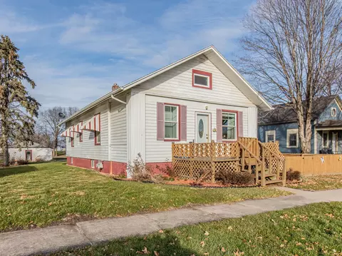 330 E Atkinson St, Sheffield, IL 61361