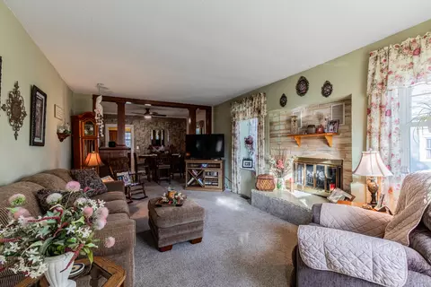 330 E Atkinson St, Sheffield, IL 61361 photo 3
