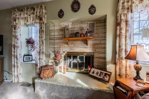 330 E Atkinson St, Sheffield, IL 61361 photo 4