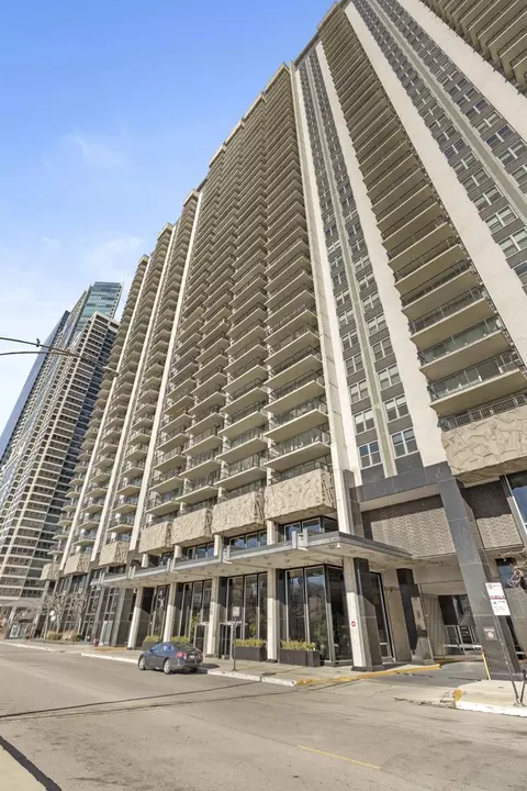 400 E Randolph St #3626, Chicago, IL 60601