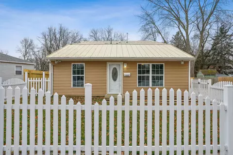 1209 E Michigan Ave, Urbana, IL 61801