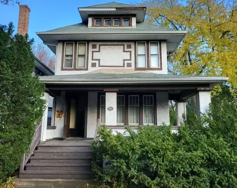 544 S Oak Park Ave, Oak Park, IL 60304