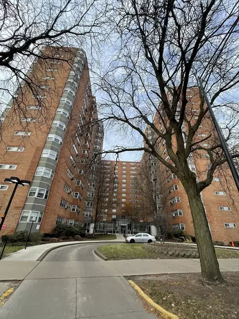4970 N Marine Dr #423, Chicago, IL 60640