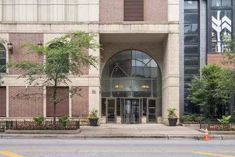 630 N State St #2709, Chicago, IL 60654