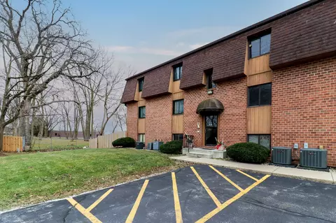 1010 Arlene Ct #14, Bloomington, IL 61701