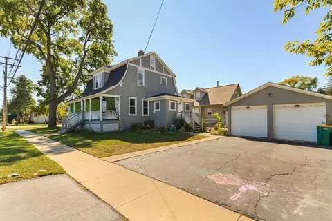 50 Park Ave, Lake Villa, IL 60046