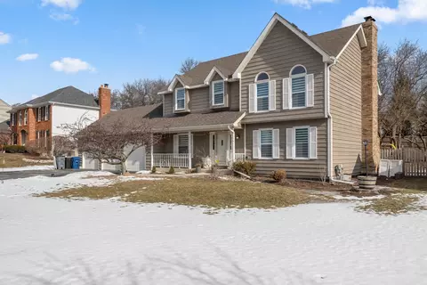 601 Greens View Dr, Algonquin, IL 60102