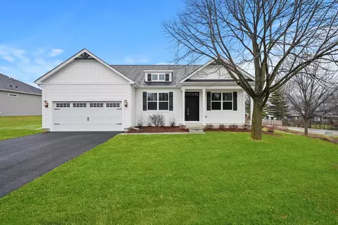 81 Cimarron Dr, Cary, IL 60013