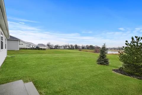 81 Cimarron Dr, Cary, IL 60013 photo 20