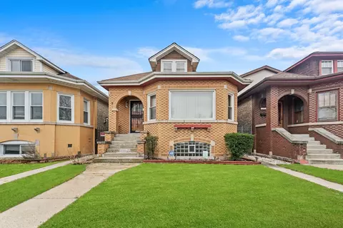 5233 W Schubert Ave, Chicago, IL 60639