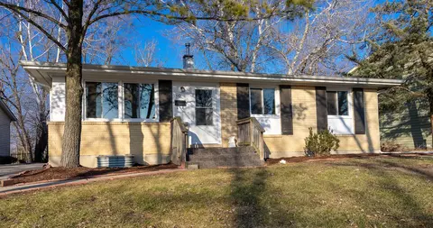 552 Irving Pl, University Park, IL 60484