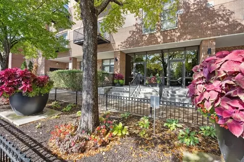 1000 E 53rd St #317, Chicago, IL 60615